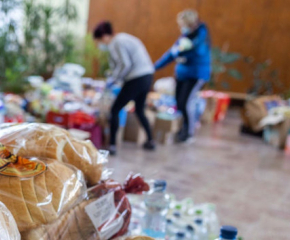 На телефона, обявен от Общината, граждани предлагат подслон и храна за бежанци от Украйна   